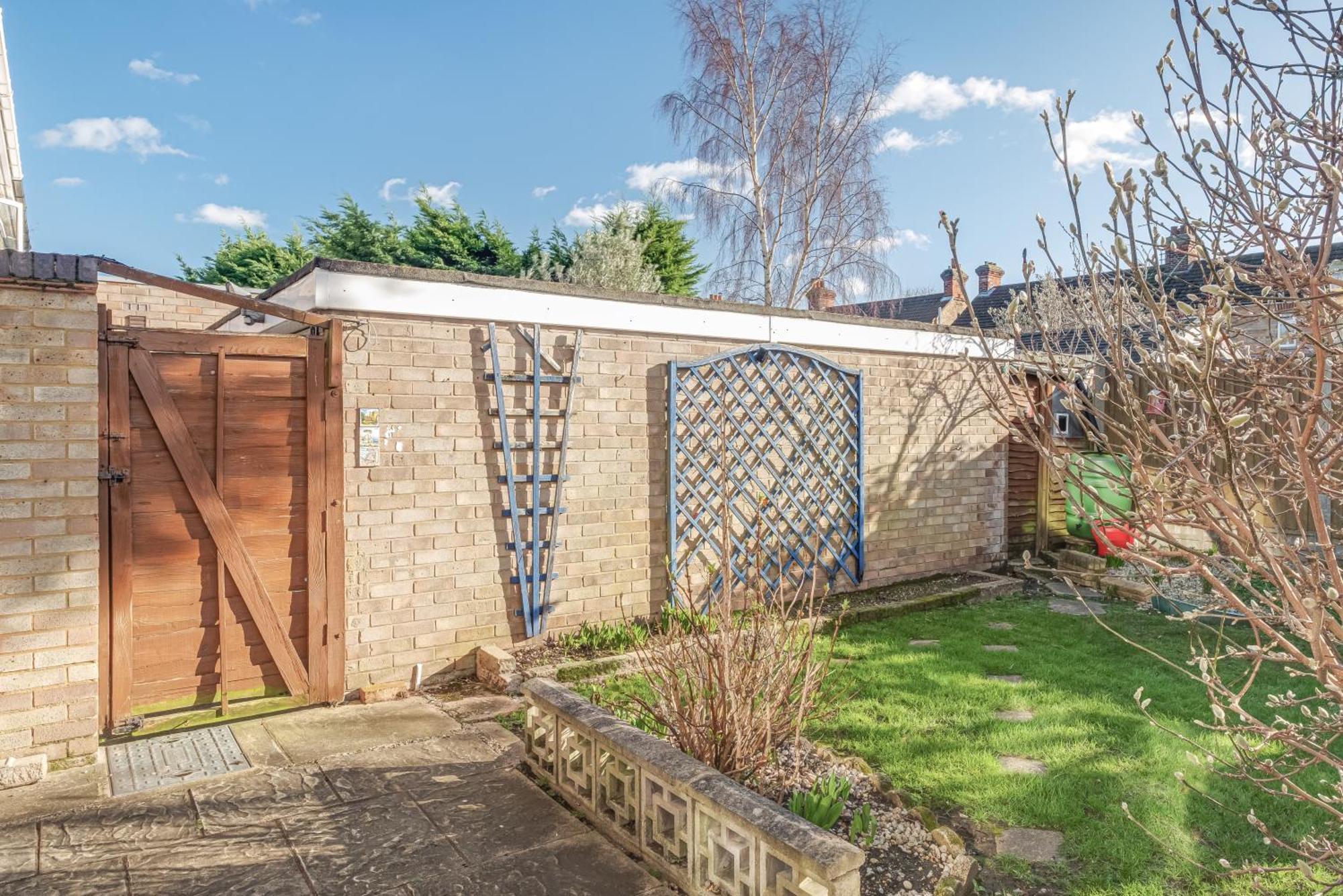 Comfy And Freshly Redecorated Home By Our Home Short Stays Close To Town Centre With Free Parking Bedford Exterior foto