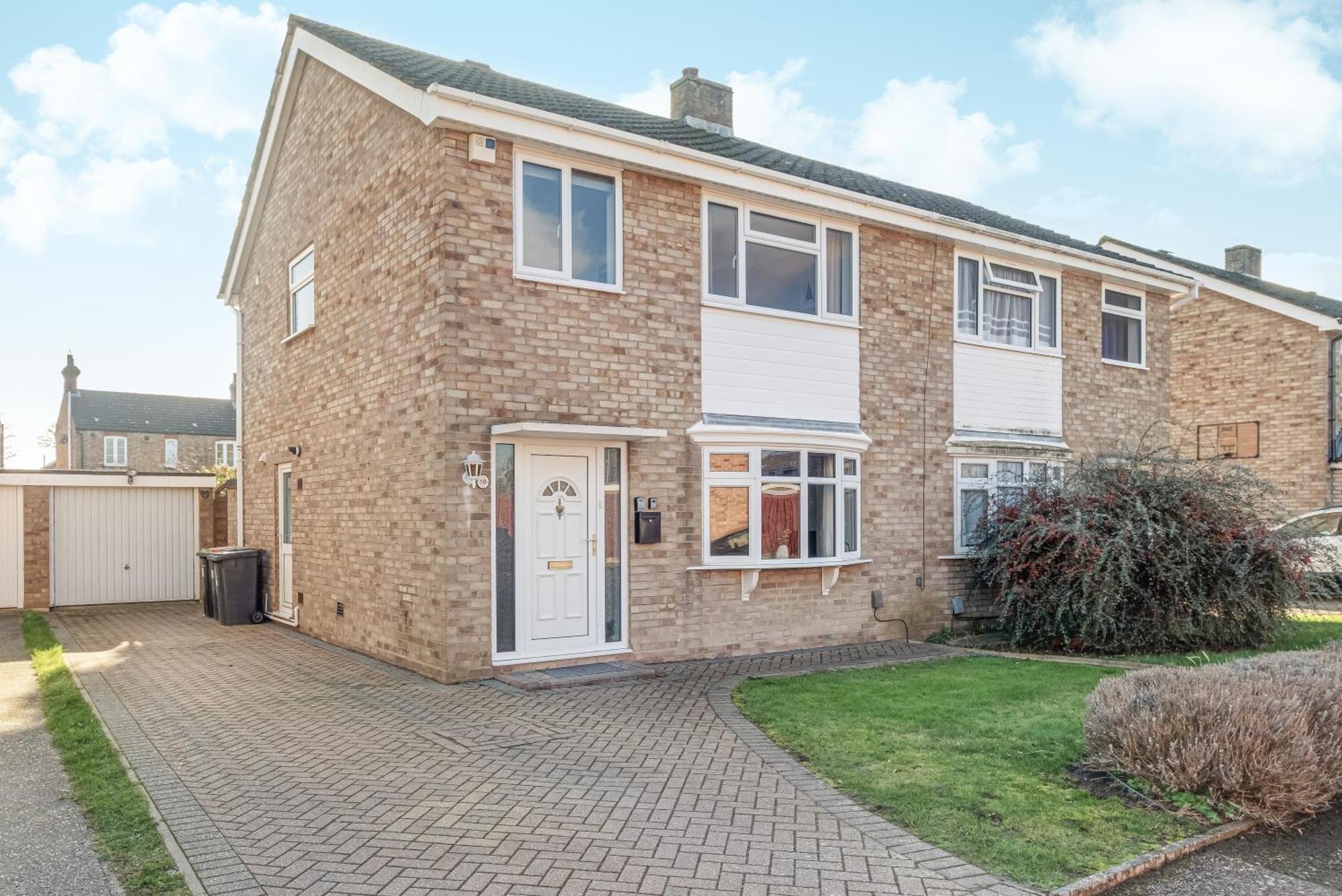 Comfy And Freshly Redecorated Home By Our Home Short Stays Close To Town Centre With Free Parking Bedford Exterior foto